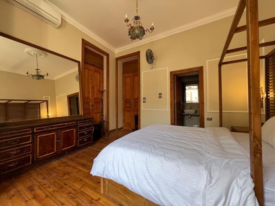 Authentic 3Br Apartment In Downtown, 카이로 외부 사진